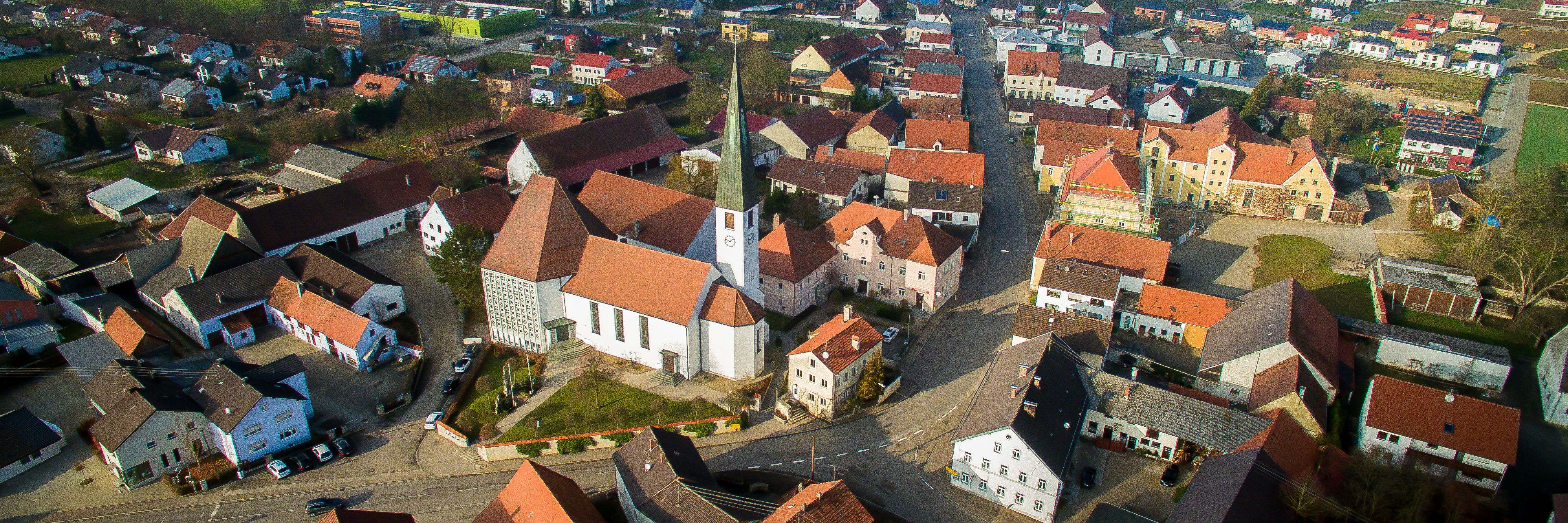 Luftbild der Ortsmitte von Eitensheim