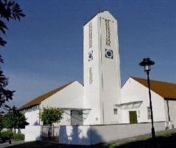 Leider haben wir keinen Titel zu diesem Bild. Wir arbeiten daran und bitten um Ihr Verständnis. Friedenskirche_Gai_kl.jpg