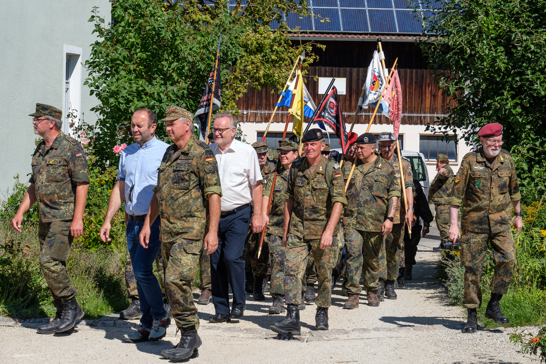 Marsch der Verbundenheit beim Einzug in den Kotterhof